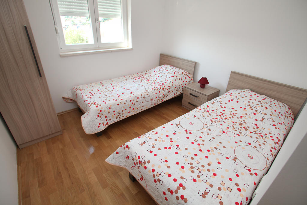 Villa Iris Apartments セゲット・ヴラニツァ エクステリア 写真